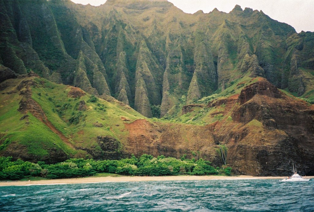 Discover the Magic of the Nā Pali Coast: The Best Ways to&nbsp;Explore